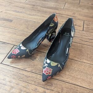 Marc Fisher Zala Pump Embroidered Size 7.5